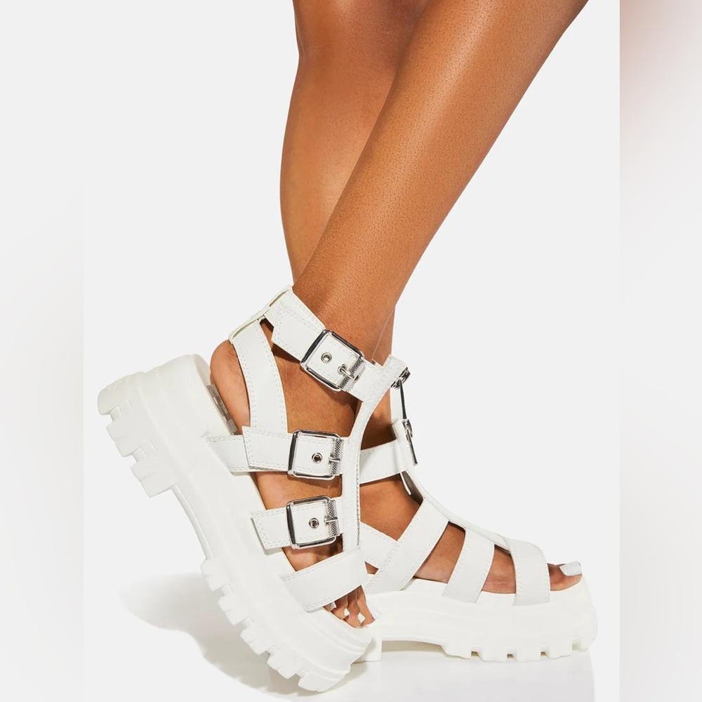 Buffalo London White GLD Zip Chunky Platform Sandals